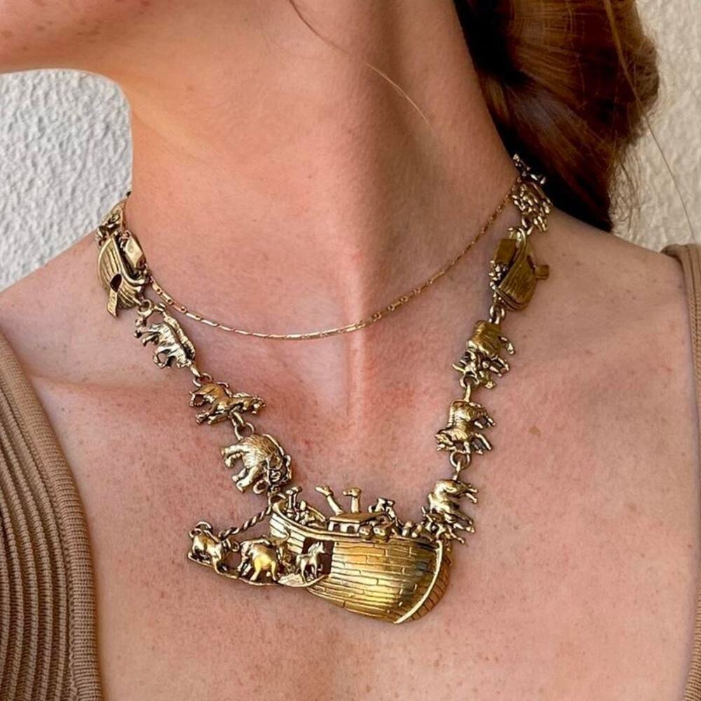 VTG 90's Noahs Arc Necklace